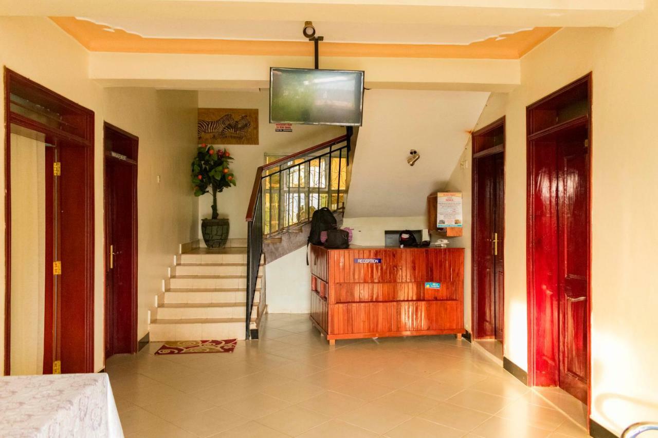 Relief Motel Fort Portal Exteriér fotografie